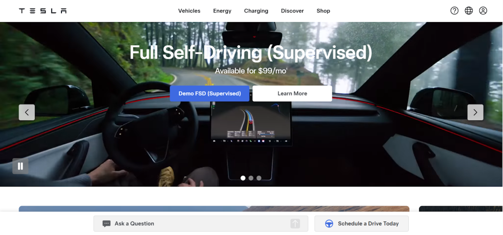 tampilan homepage website tesla